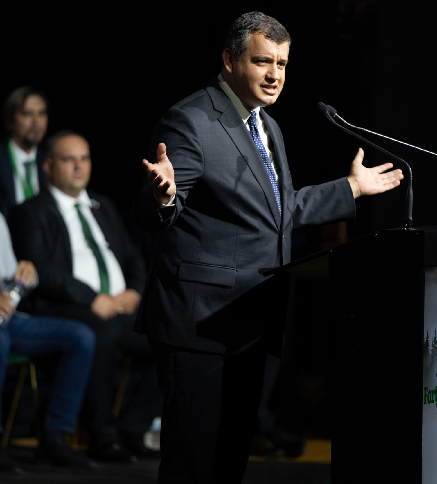 Tragedia de la Crevedia scoate în evidență una dintre marile vulnerabilități ale statului român: 𝗶𝗻𝗲𝗳𝗶𝗰𝗶𝗲𝗻𝘁̦𝗮 𝘀̦𝗶 𝗶𝗴𝗻𝗼𝗿𝗮𝗻𝘁̦𝗮 𝗶𝗻𝘀𝘁𝗶𝘁𝘂𝘁̦𝗶𝗶𝗹𝗼𝗿 𝗱𝗲 𝗰𝗼𝗻𝘁𝗿𝗼𝗹 𝘀̦𝗶