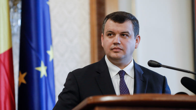 PMP, despre anularea discursului preşedintelui Zelenski: "𝗢 𝗺𝗮𝗿𝗲 𝗲𝗿𝗼𝗮𝗿𝗲. 𝗡𝗼𝗶 𝘀𝘂𝗻𝘁𝗲𝗺 𝗺𝗮𝗶 𝗽𝘂𝘁𝗲𝗿𝗻𝗶𝗰𝗶 𝗱𝗲𝗰𝗮̂𝘁 𝗮𝗰𝗲𝘀𝘁𝗲 𝘃𝘂𝘃𝘂𝘇𝗲𝗹𝗲 𝗮𝗹𝗲 𝗥𝘂𝘀𝗶𝗲𝗶. 𝗘𝘀𝘁